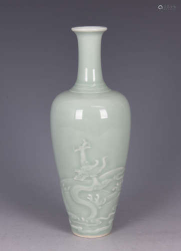 Moulded Celadon Glaze Dragon Guanyin Vase
