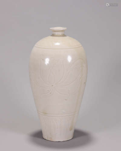 Incised White Glaze Floral Meiping