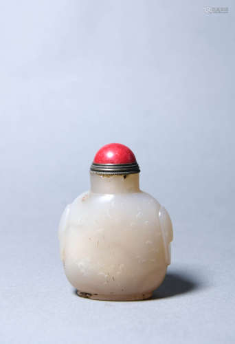 Carved White Jade Snuff Bottle