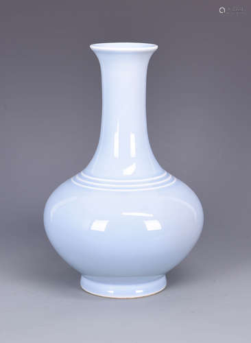 Sky-Blue Glaze String Bottle Vase