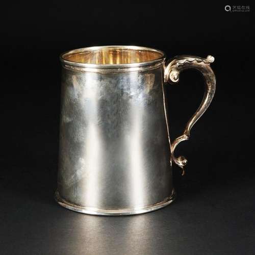 An Italian 800/1.000 silver mug