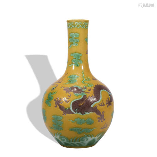 A Su sancai 'dragon' globular vase