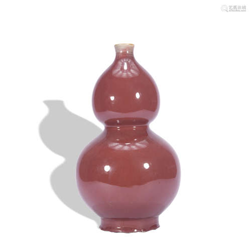 A peachbloom-glazed vase