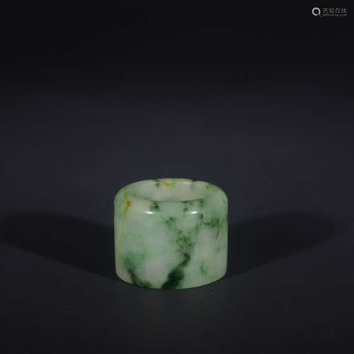 A jade fingerstall