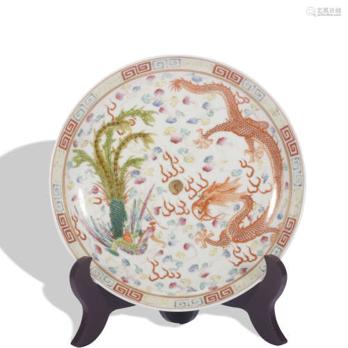 An allite red glazed dish painting in gold