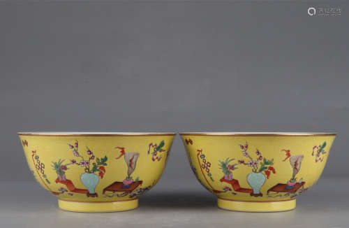 Qing Dynasty Qianlong Period Yellow Famille Rose Porcelain 