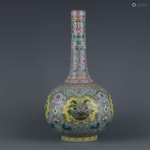 Qing Dynasty Kangxi Period Green Famille Rose Porcelain 