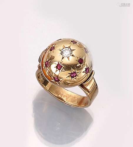 14 kt gold ring with rubies and brilliant