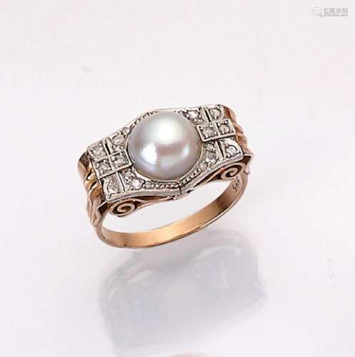 14 kt gold Art-Deco ring with cultured pearl and diamonds
