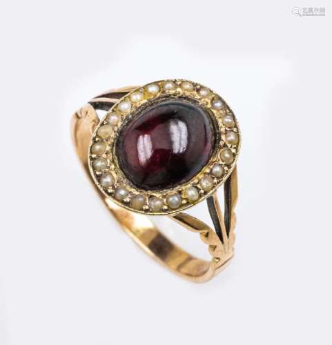 9 kt gold ring with seedpearls and red glass stone