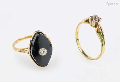 Lot 2 14 kt gold rings with diamonds