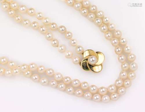 Akoya cultured pearl necklace