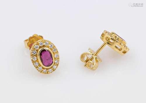 Pair of 18 kt gold earrings with rubies and brilliants