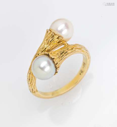 14 kt gold ring with cultured pearls