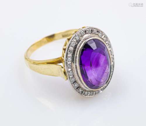 14 kt gold ring with amethyst and diamonds