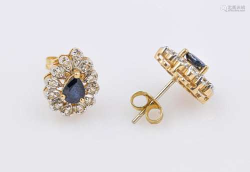 Pair of 14 kt gold earrings with sapphires and brilliants