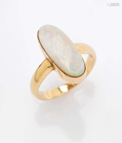 14 kt gold ring with opal