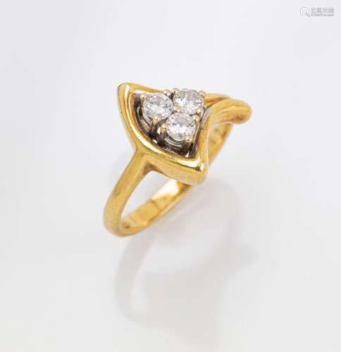 18 kt gold ring with brilliants