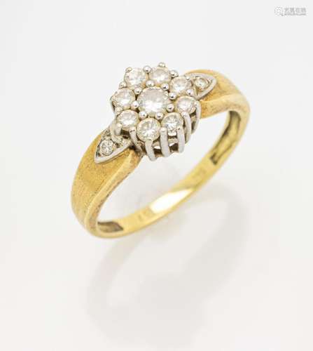 14 kt gold ring with brilliants