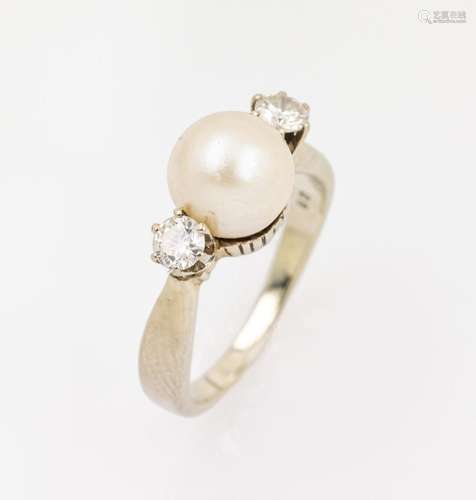 18 kt gold ring with cultured pearl and brilliants