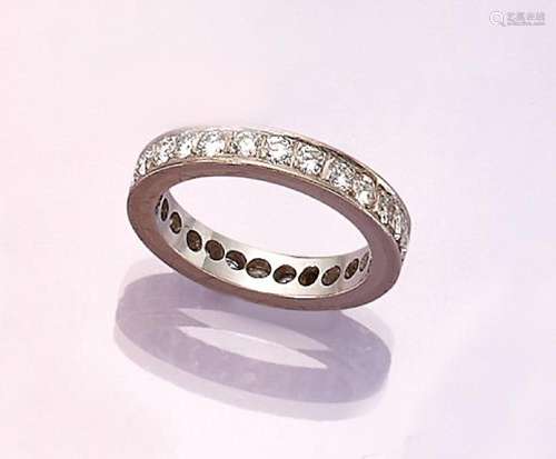 Platinum memoryring with brilliants