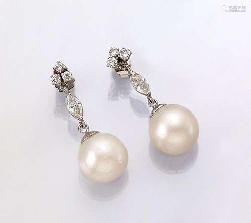 14 kt gold earrings with cultured south seas pearl and diamo...