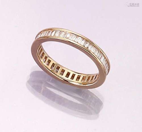 18 kt gold memoryring with diamonds