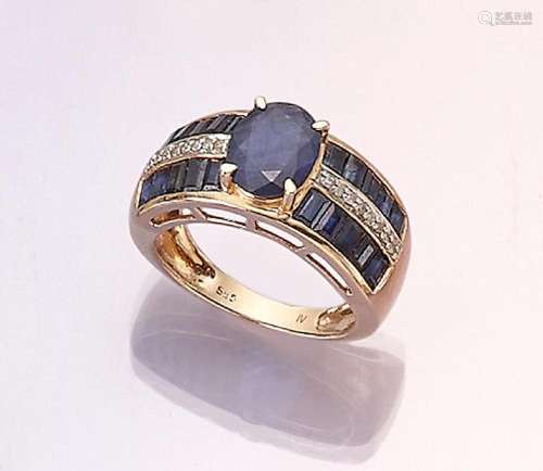 14 kt gold ring with sapphires and diamonds