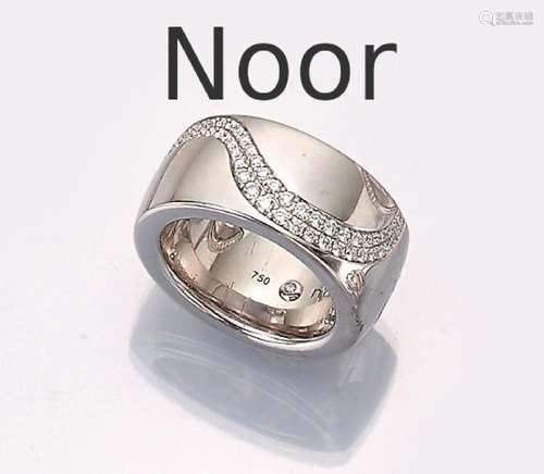 18 kt gold NOOR ring with brilliants