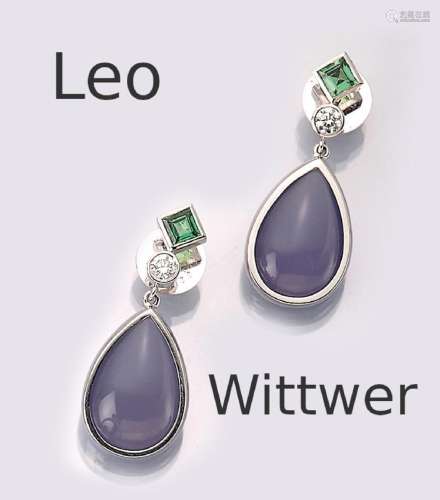 Pair of 18 kt gold LEO WITTWER earrings with brilliants