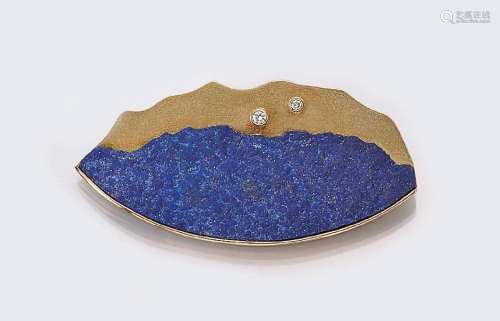 14 kt gold designer brooch with lapis lazuli and brilliants