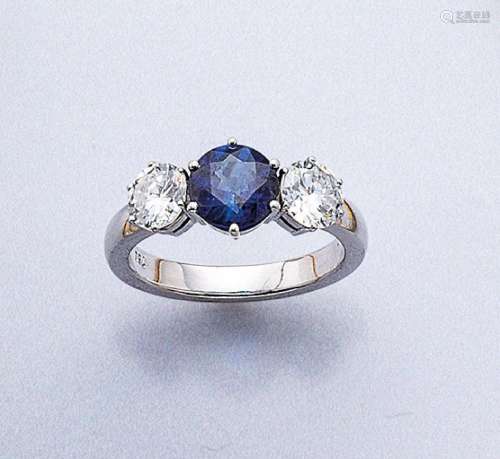18 kt gold ring with brilliants sapphire