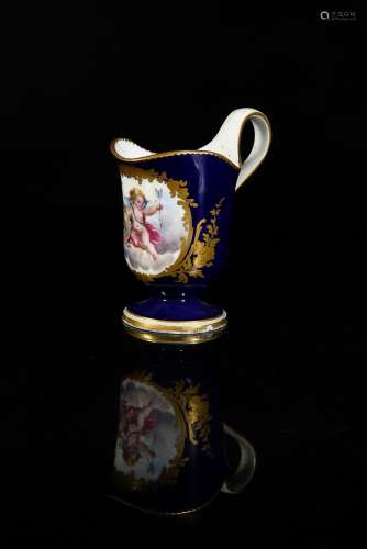 Pot à lait «étrusque» en porcelaine de Sèvres du XVIIIe sièc...