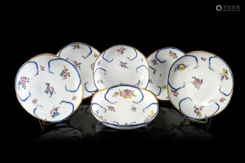 Six compotiers en porcelaine de Sèvres du XVIIIe siècle Marq...