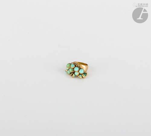 Bague large en or 18K (750) ornée de turquoises cabochons mo...