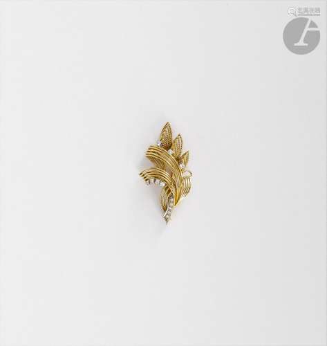 Broche gerbe en fils d'or cordé ou lisse 18K (750), agré...