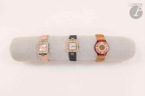 Lot composé de trois montres bracelets pour femme