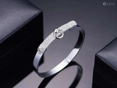 18K WHITE GOLD DIAMOND HEMES COLLIER DE CHIEN BRACELET