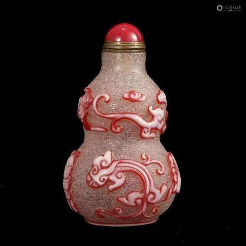 A GLASS 'GOURD' SNUFF BOTTLE