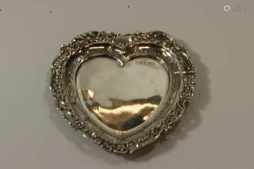 An Edwardian Heart shaped Sterling Silver Pin Tray. Lee &...