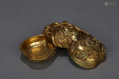 CHINESE GILT BOX AND COVER 10.5 X 5.8X4CM 410G