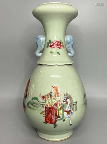 CHINESE FAMILLE ROSE VASE ,H 25.5CM