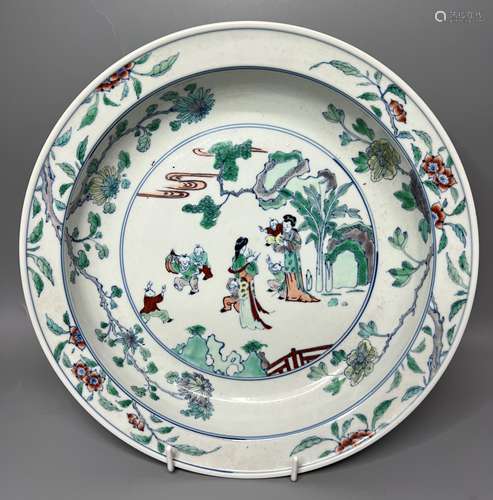 LARGE CHINESE DOUCAI PLATE,D 31.5CM H 6CM