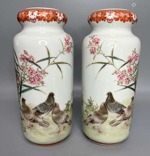 PAIR OF CHINESE FAMILLE ROSE VASE ,H 23CM