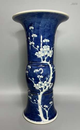 CHINESE BLUE AND WHITE VASE,H 33.5CM