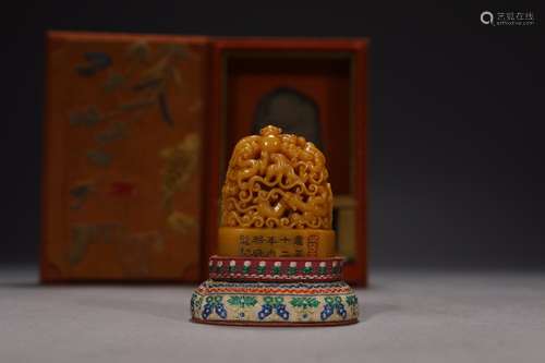 CHINESE YELLOW STONE SEAL 6.2 X 5.2 X2.8CM 120G