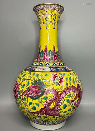 CHINESE FAMILLE ROSE BOTTLE VASE , H 39.5CM