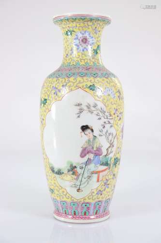 China - porcelain vase - republic period - 20th