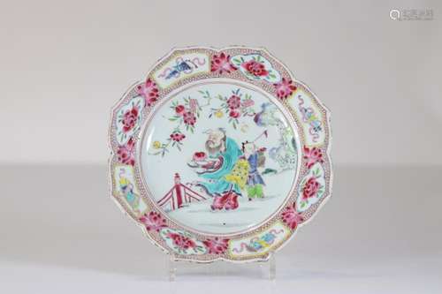 Porcelain plate from the 18th century famille rose beautiful...