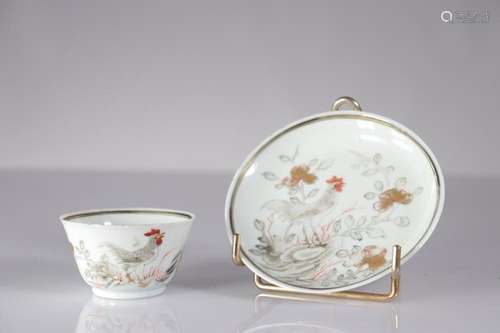 China porcelain bowl in grisaille decor of rooster